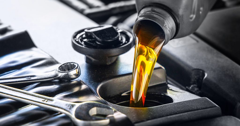 Kapan waktu yang tepat untuk ganti oli mobil ?